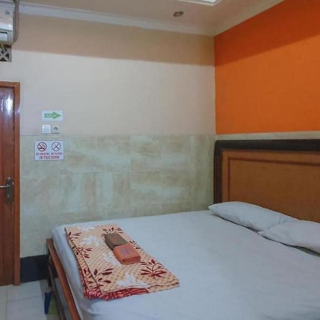 Homestay Gayatri Sawojajar Near Univ Negeri Malang Kampus 2 Mitra Reddoorz 외부 사진