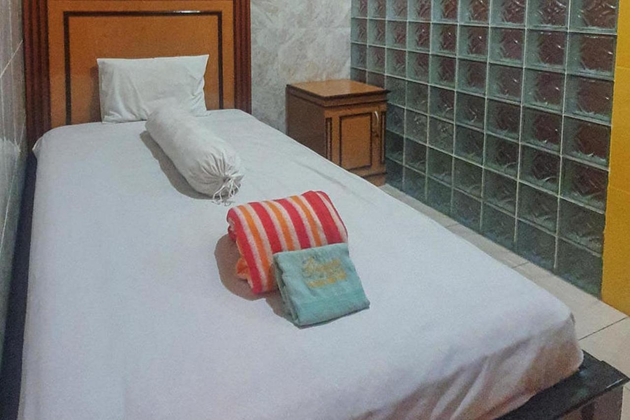Homestay Gayatri Sawojajar Near Univ Negeri Malang Kampus 2 Mitra Reddoorz 외부 사진